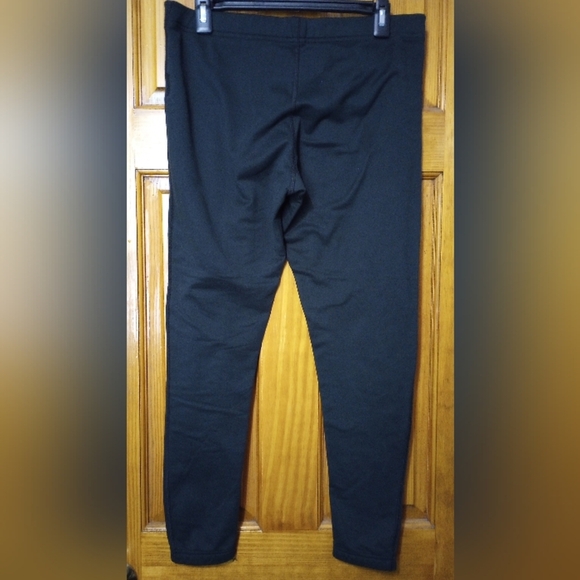 Nike Fit Dry Black, Size M(8-10) - Picture 2 of 3